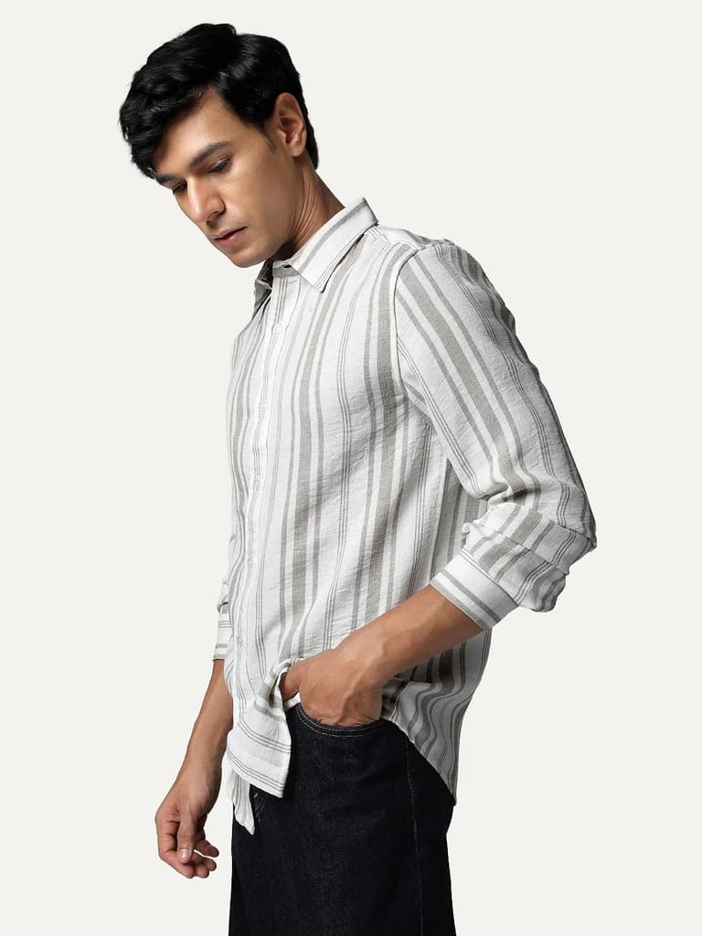 Men's Light Grey Cotton Full Sleeve Relaxed Fit Linen Striped Shirt with Spread Collar — photo 3