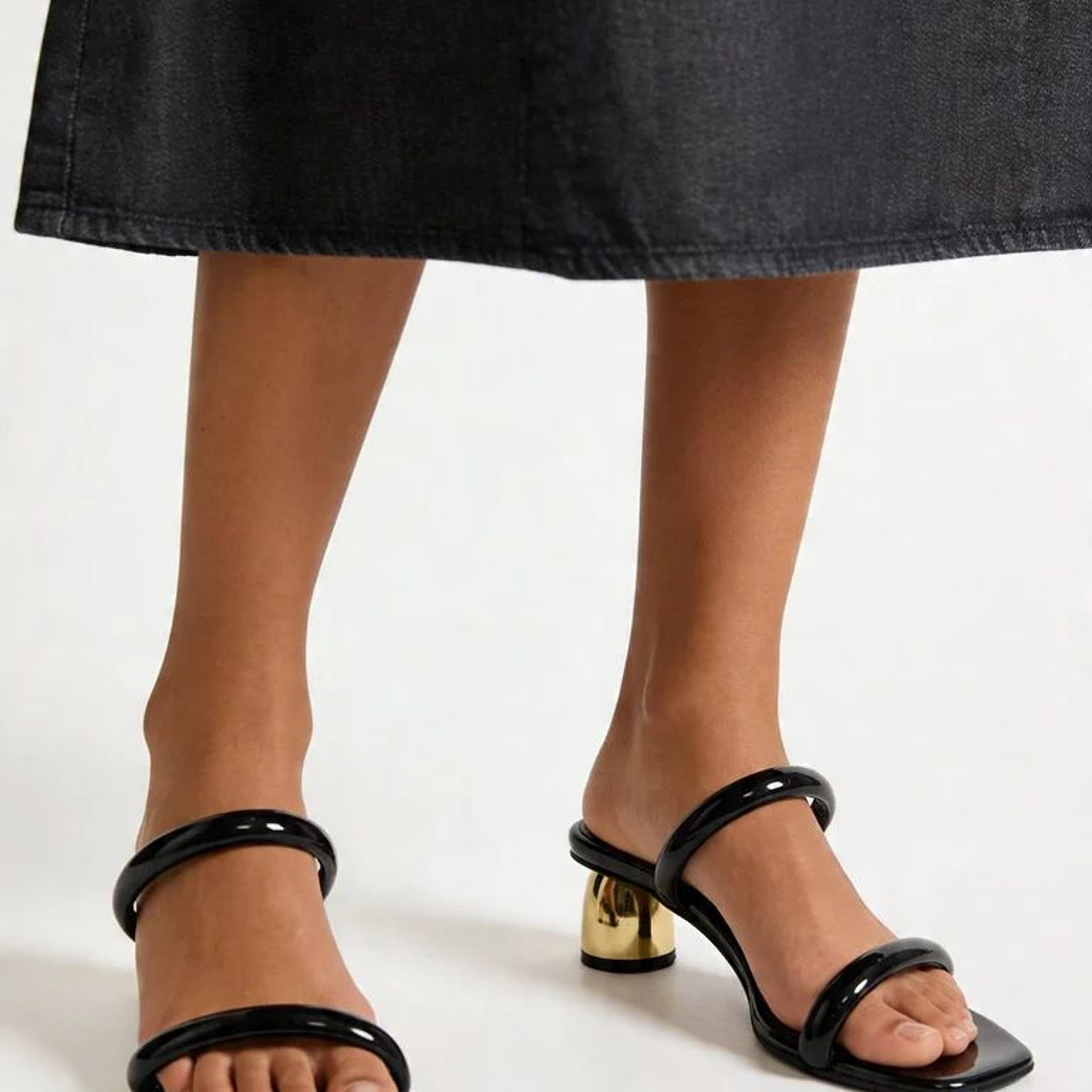 LUNA BLU Black Dual-Strap Square-Toe Heel Sandals
