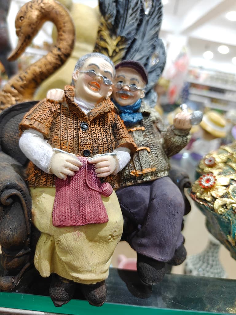 Vintage Dolls | Porcelain | White | Pair