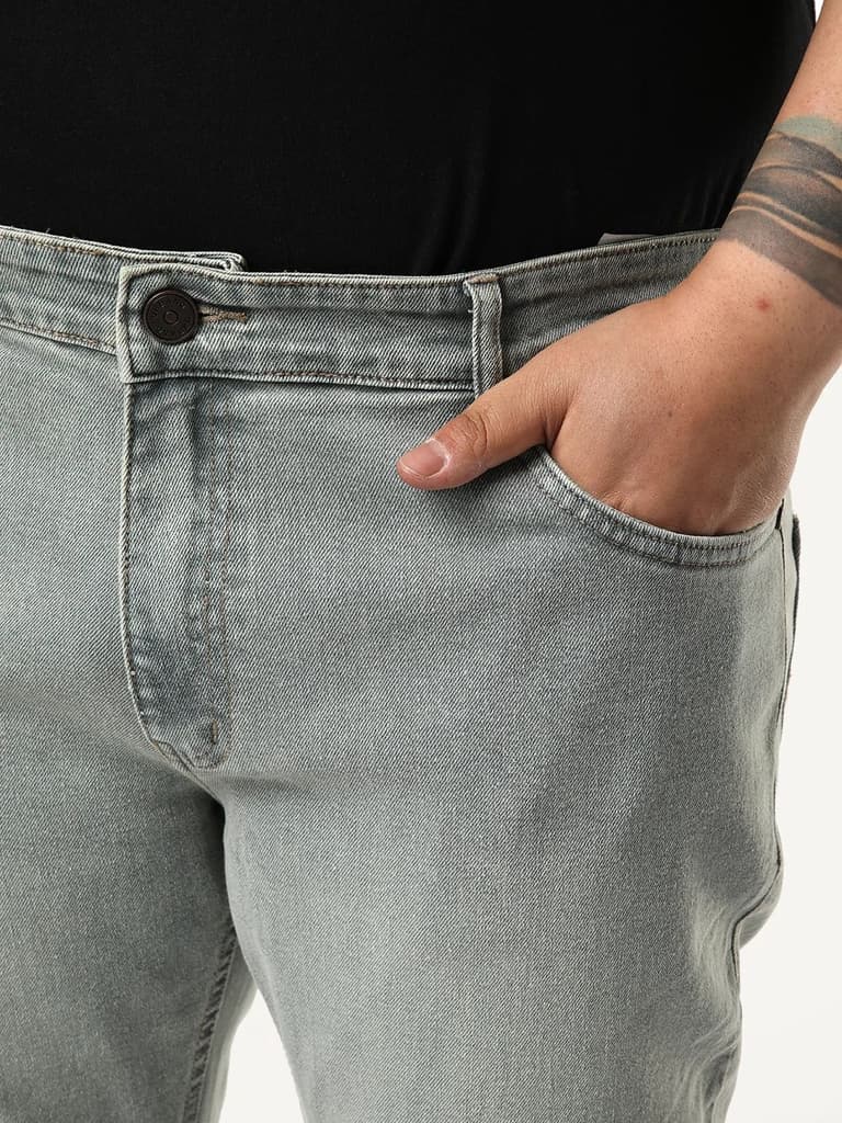 Plus Men's Light Grey Bootcut Fit Mid Rise Tinted Heavy Washed Jeans Stretchable — photo 5