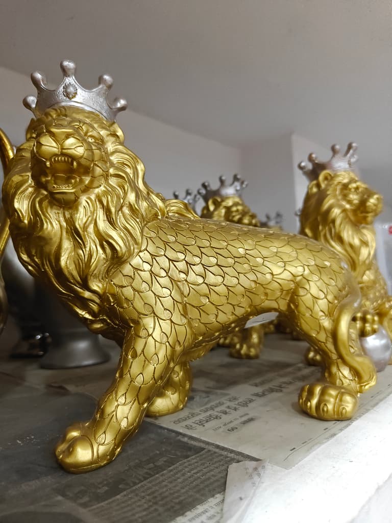 Gold Lion Statue | Decorative | Metal | Gold
