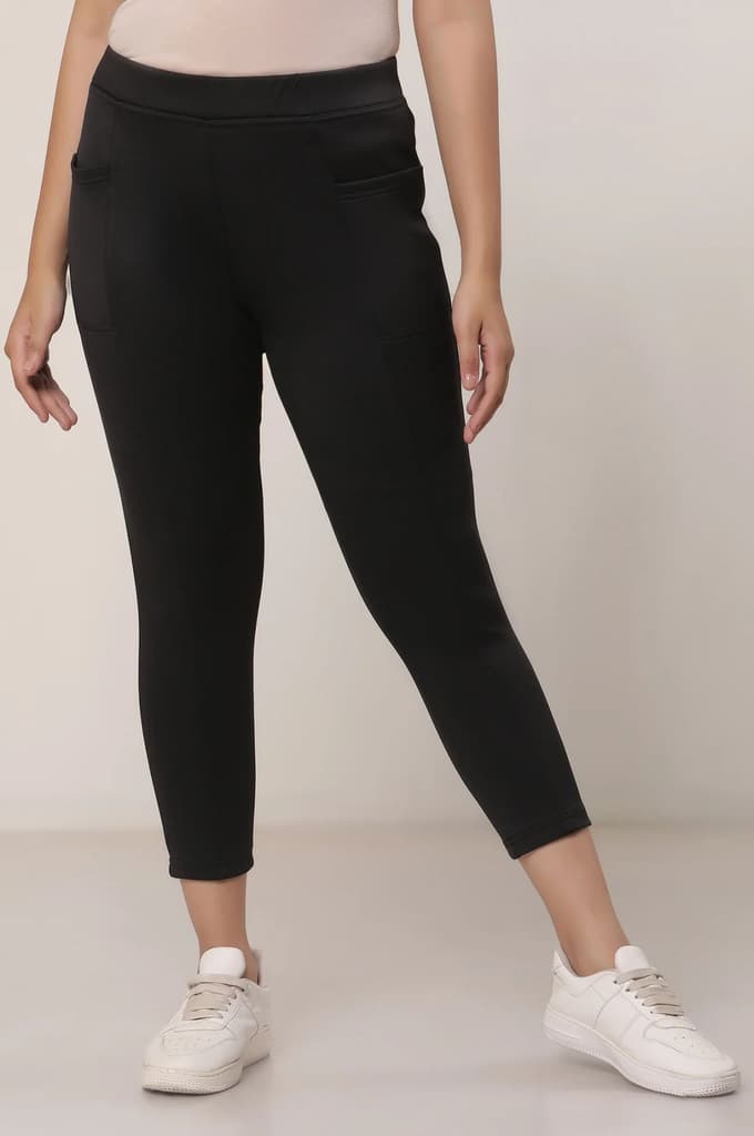 Elleven Women's Black Solid Skinny Fit Calf Length Mid Rise Tights — photo 2