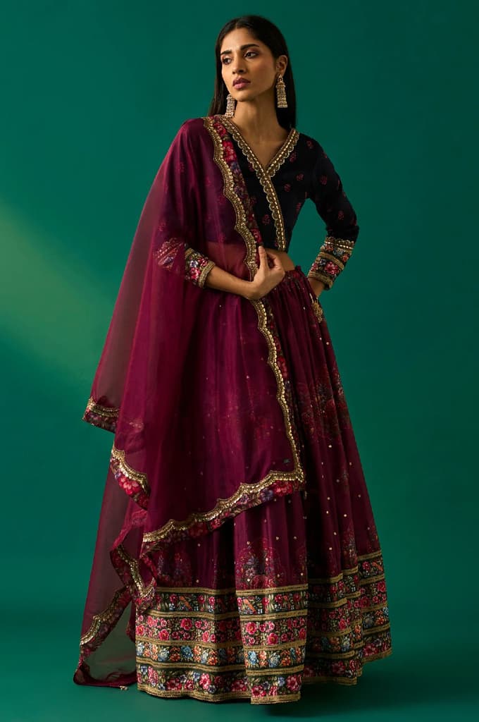 Purple Floral Embroidered Winter Velvet Blouse with Skirt and Dupatta Set — XS