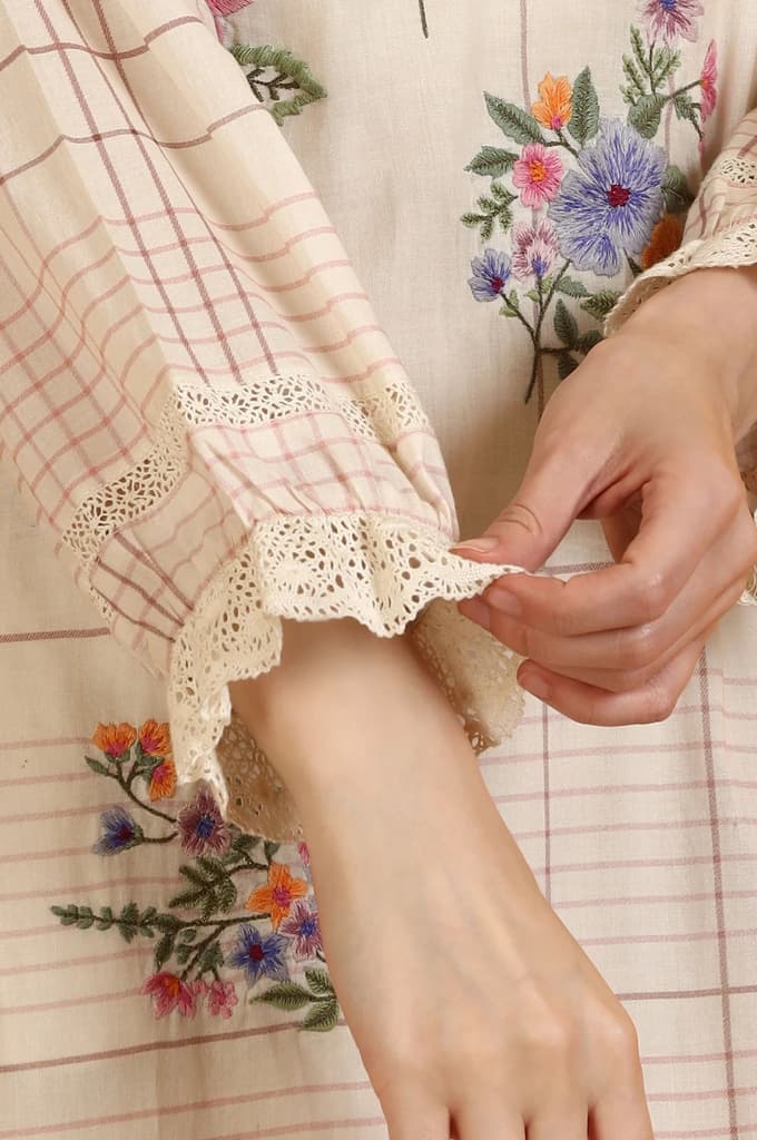 White Checker Floral Embroidered Pure Cotton A-line Kurta — photo 7