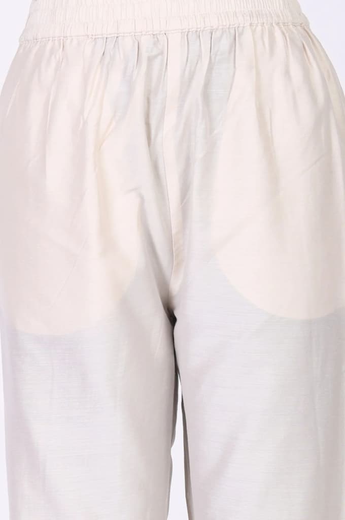 Off White Thread Embroidered Chanderi Straight Kurta with Straight Pants and Organza Dupatta Set — photo 8