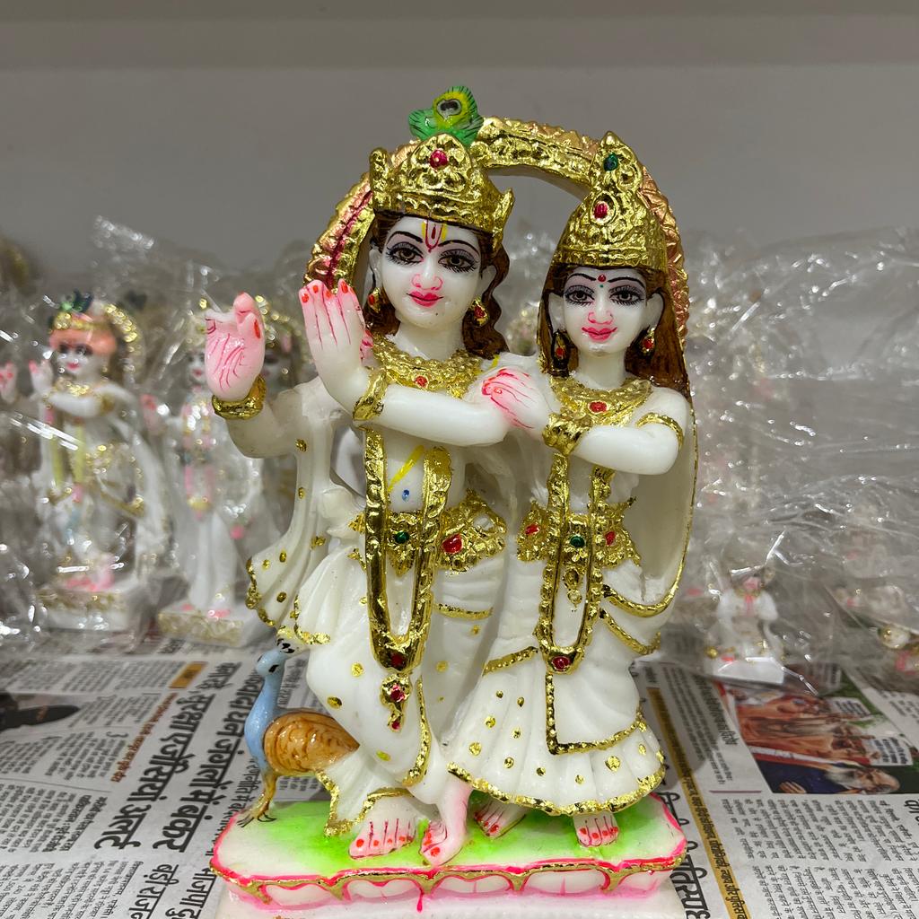 Gold Statue of Two Hands Holding Hands | Sculpture | Gold | Gold