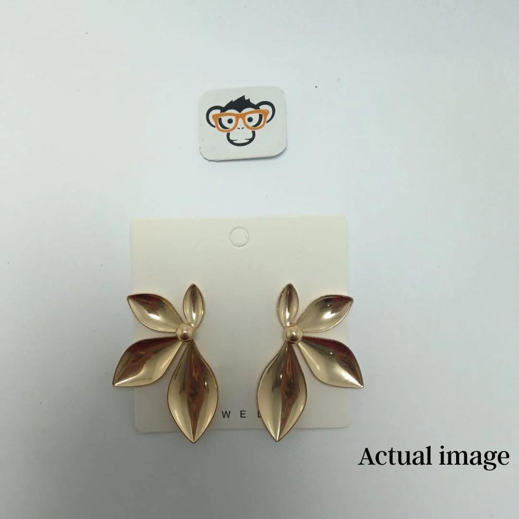 Shiny Floral Stud Earrings For Women — photo 3