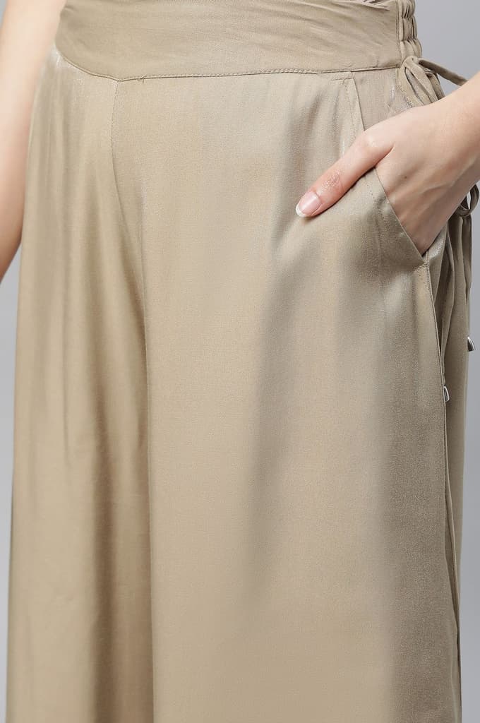 Gold Solid Flared Rayon Culottes With Slip On Closure — photo 7