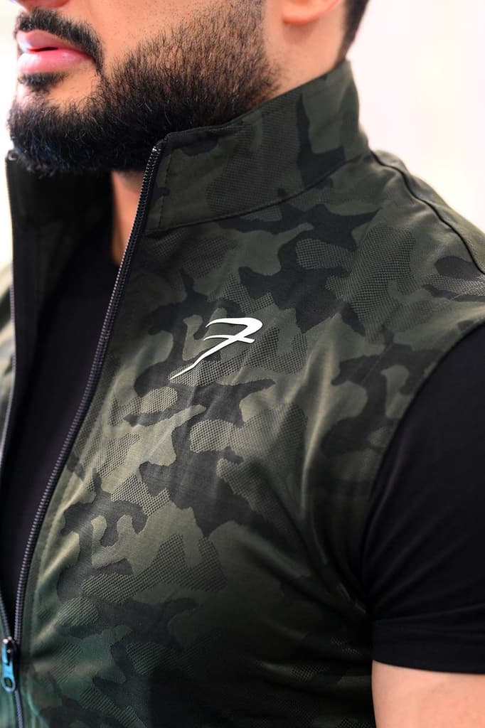 Camo Sleeveless Jacket Green — photo 3
