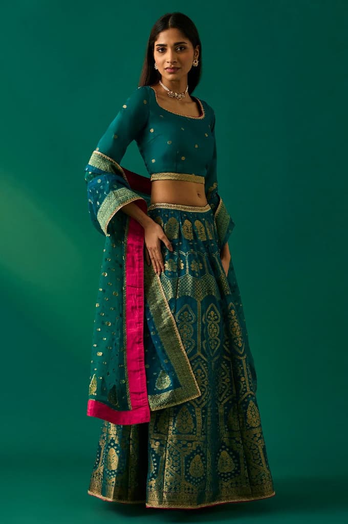 Green Embellished Fitted Organza Blouse with Skirt and Dupatta Set — photo 5