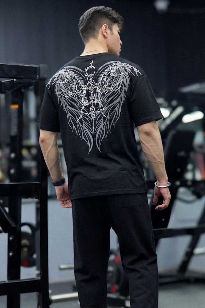 Winged Omen Oversized T-shirt Black — S