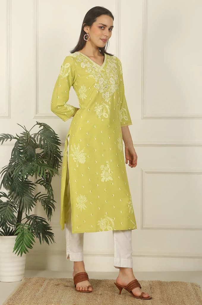 Green Floral Printed Rayon Straight Kurta with Embroidered Yoke — photo 6