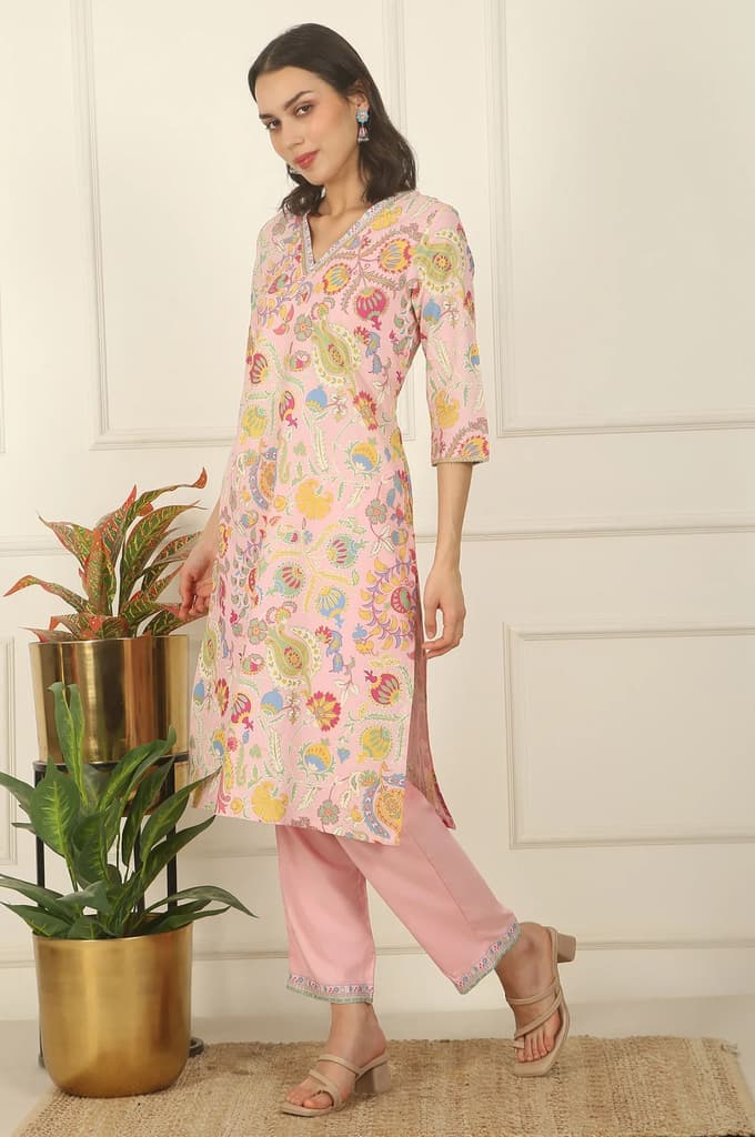 Pink Floral Printed Rayon Straight Kurta and Pants Set — photo 6