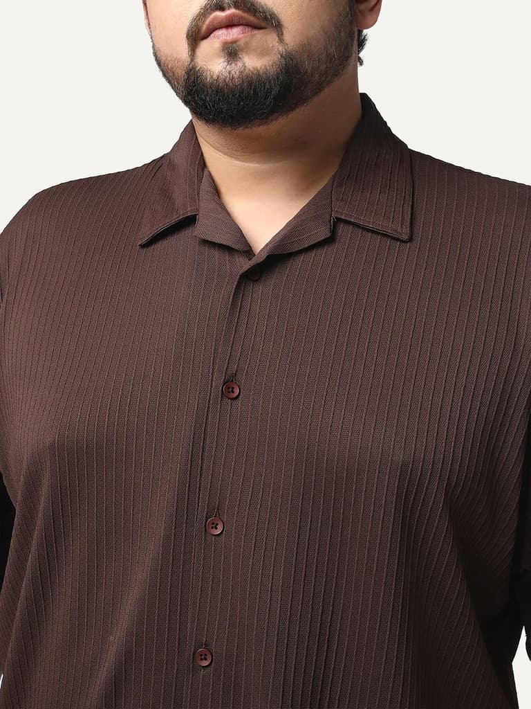 Plus Men's Brown Cotton Half Sleeve Oversized Fit Textured Shirt with Cuban Collar — photo 5