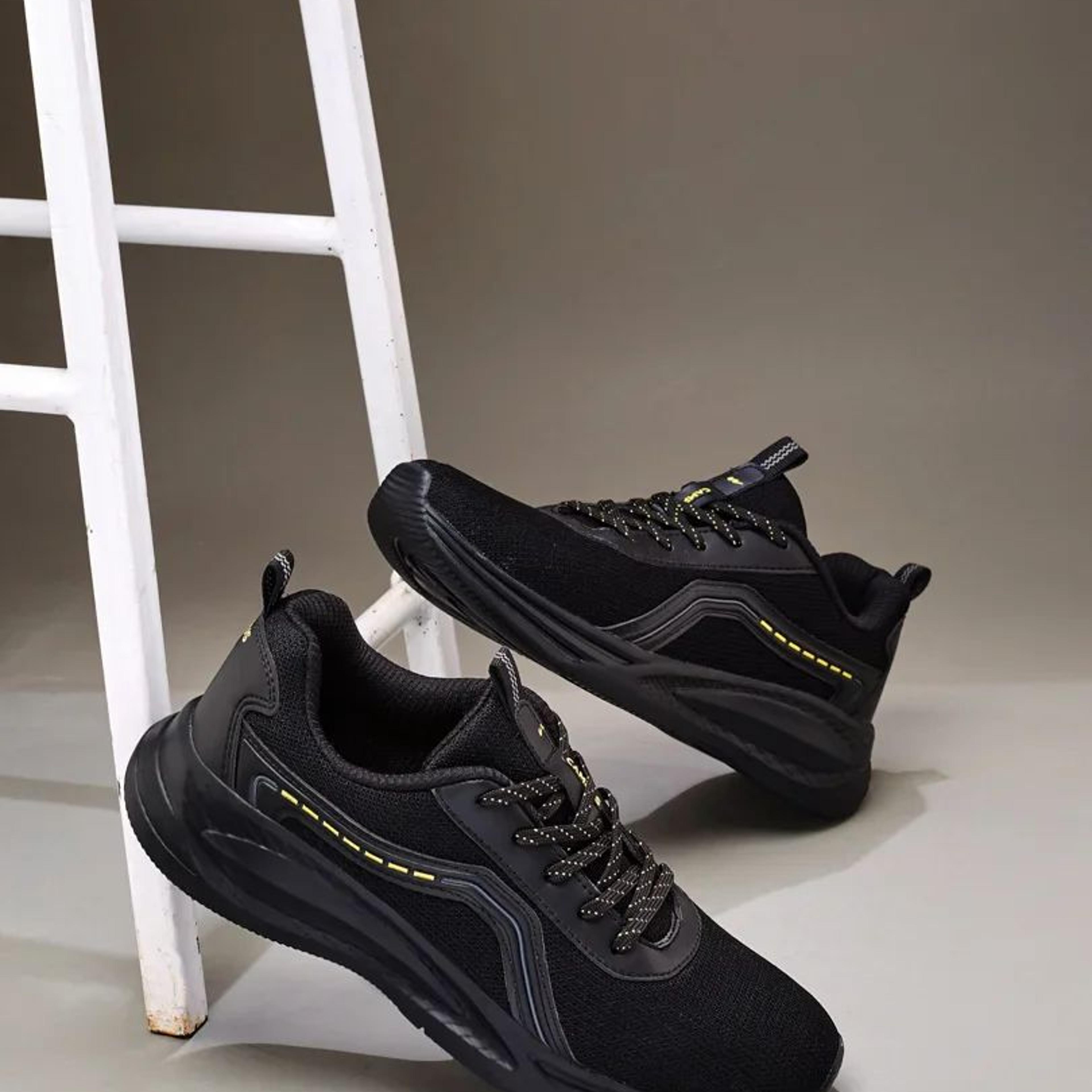 TACT Black Men's Running Shoes