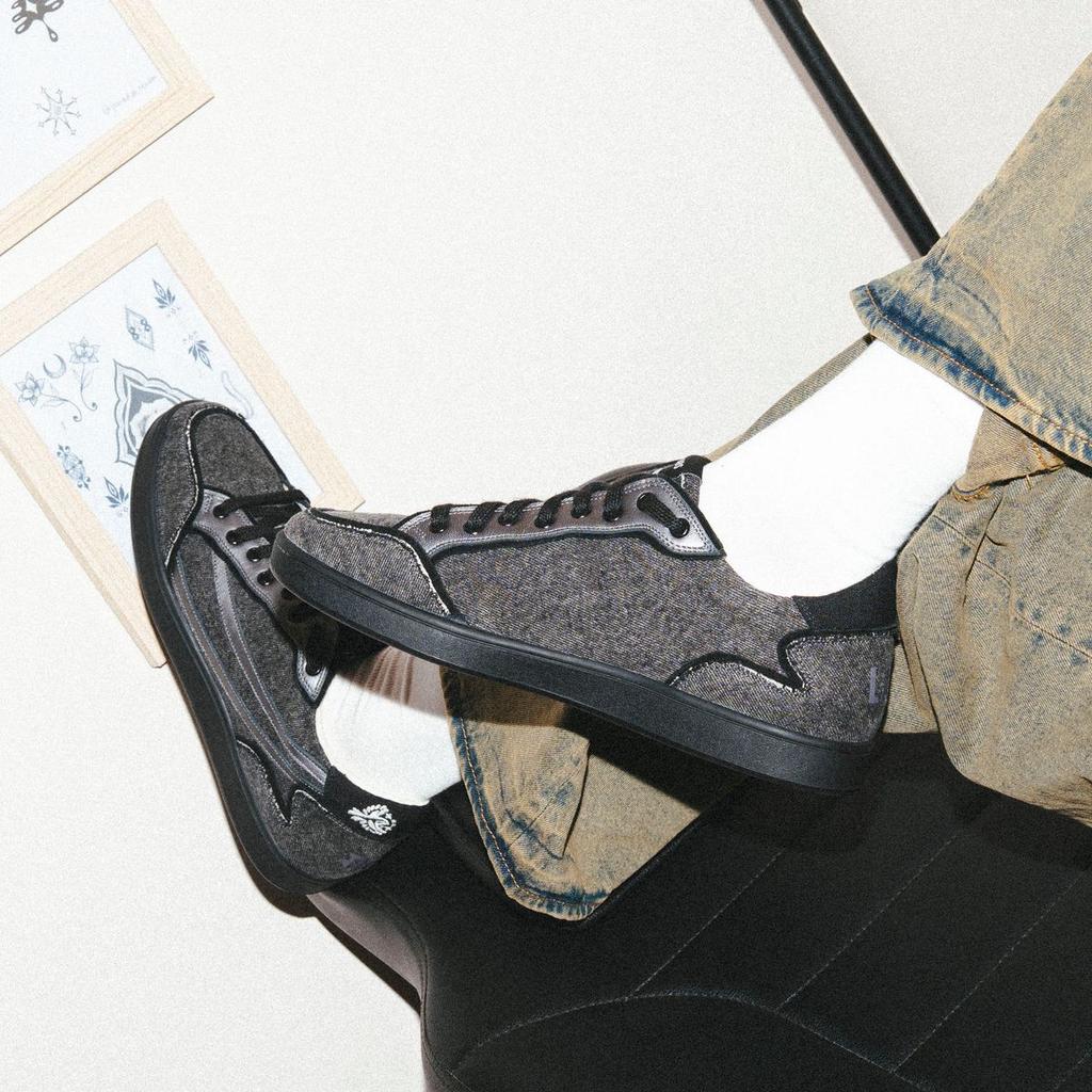 Gully Number 001 - Baaz Chaaya Grey — photo 9