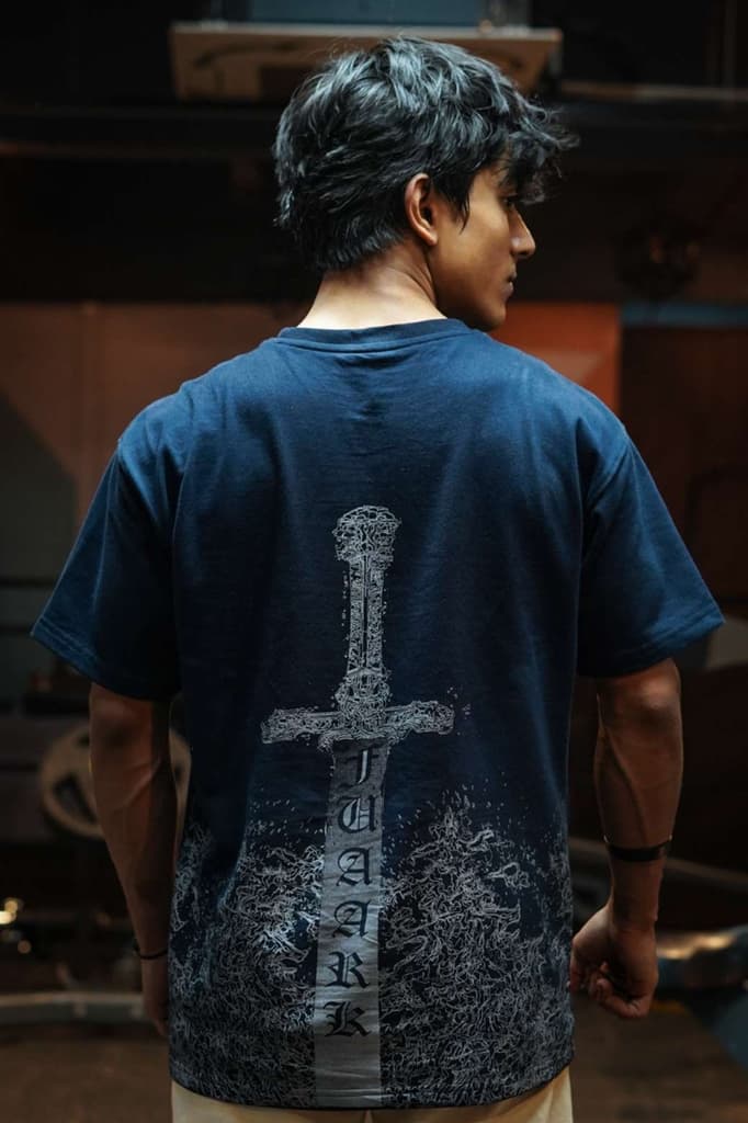 Sword Oversized T-shirt Navy — XS