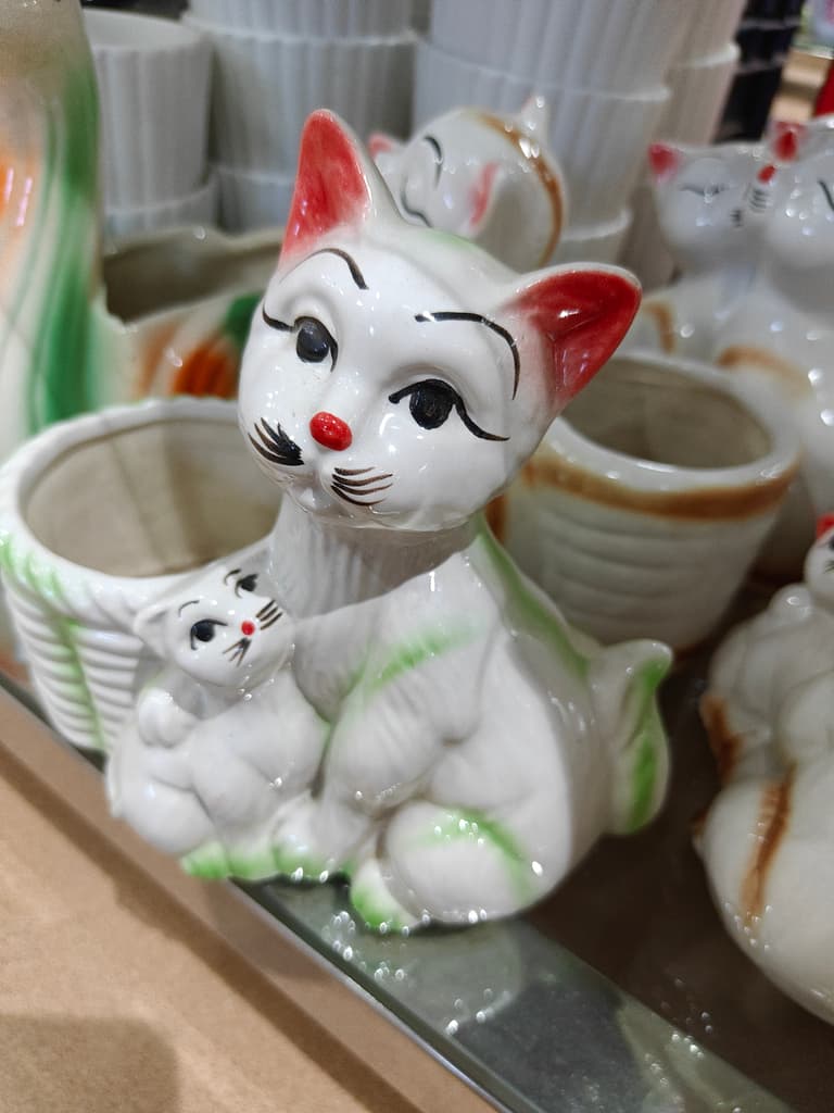 Cat Figurine | Ceramic | White | Green