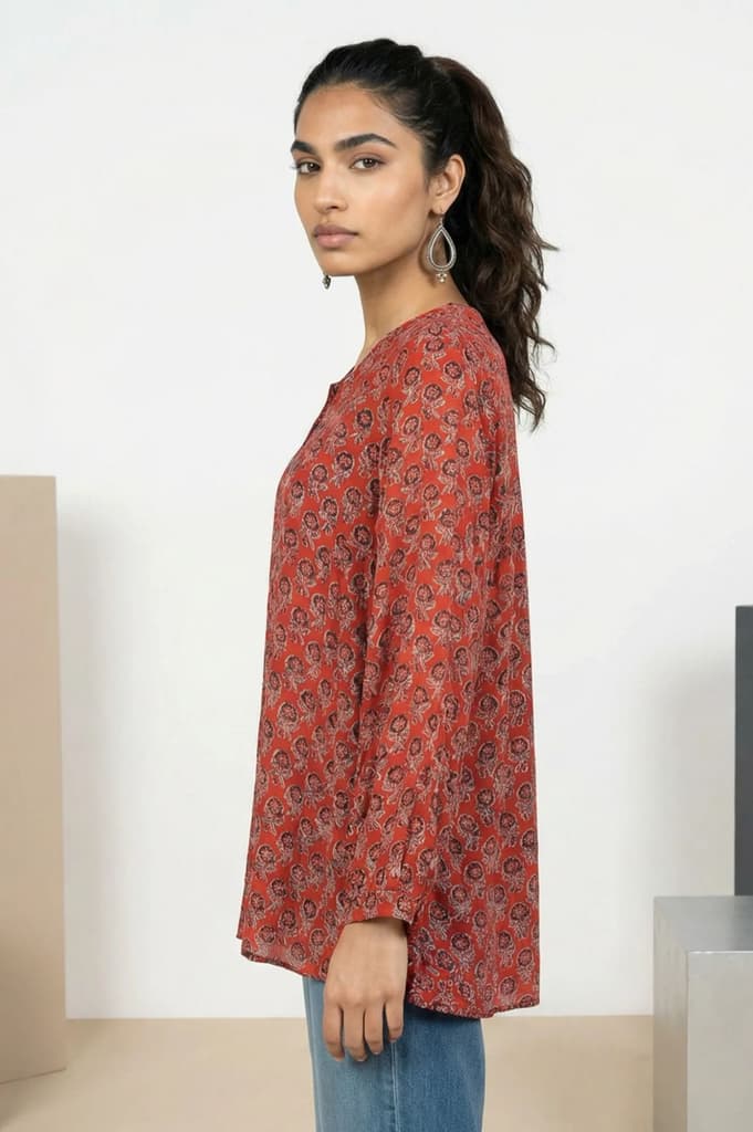 Red Block Floral Printed Satin Straight Top — photo 3