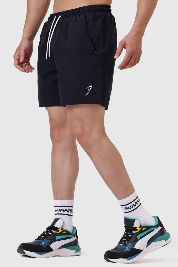 Nova Shorts Black — S