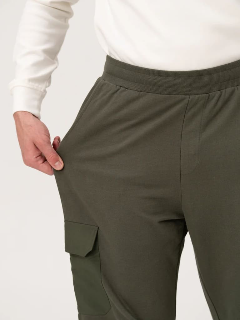 March Olive Relaxed Fit Cargo Sweatpants — photo 4