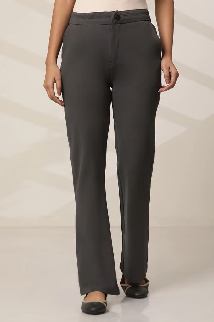 Grey Solid Straight Fit Pants With Button Closure — photo 2