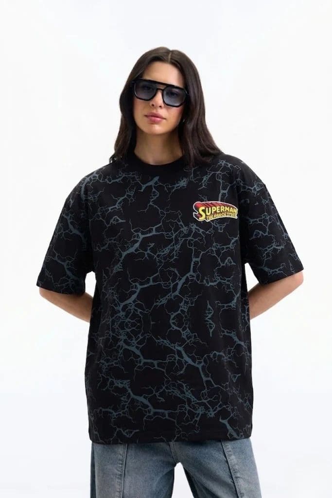 Action Out Of Comics Black Oversized T-shirt — photo 2