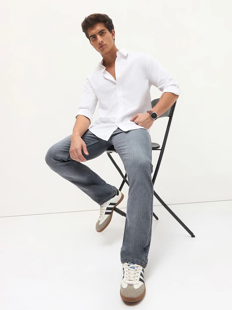 Men's Grey Straight Fit Washed Denim Jeans Stretchable — photo 5