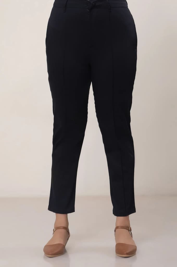 Black Solid Straight Fit Cotton Pants With Button And Zip Closure — photo 6