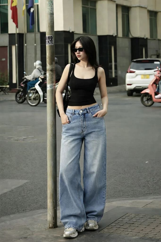 Bling Bleach Wide Leg Jeans — photo 4