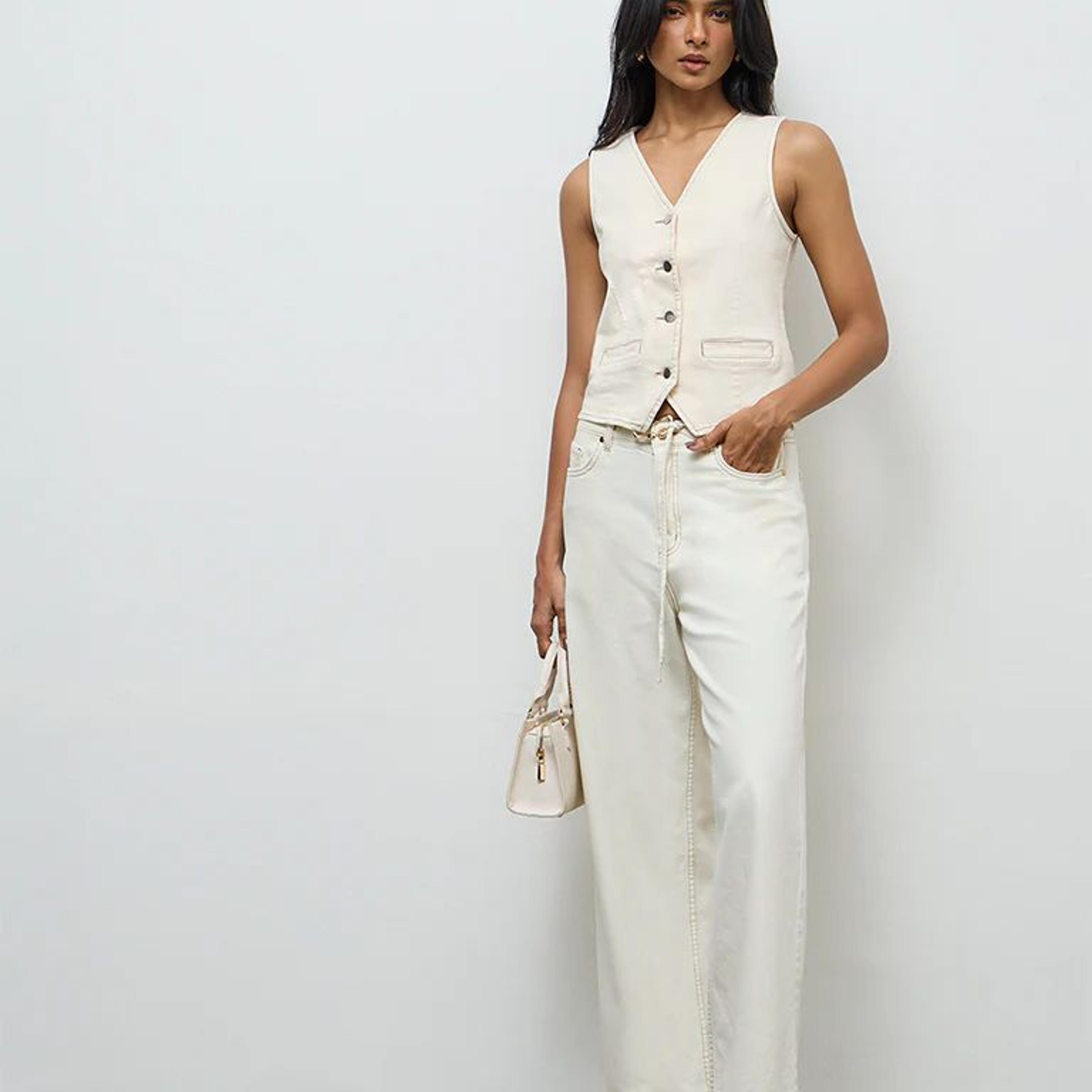 LOV Off-White High-Rise Jeans with Belt