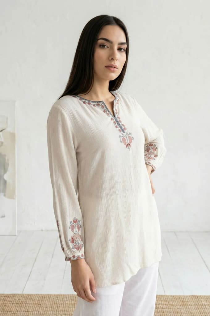 Off White Floral Embroidered Straight Top — photo 4
