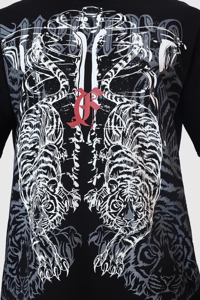Twin Fangs Oversized T-shirt Black — photo 4