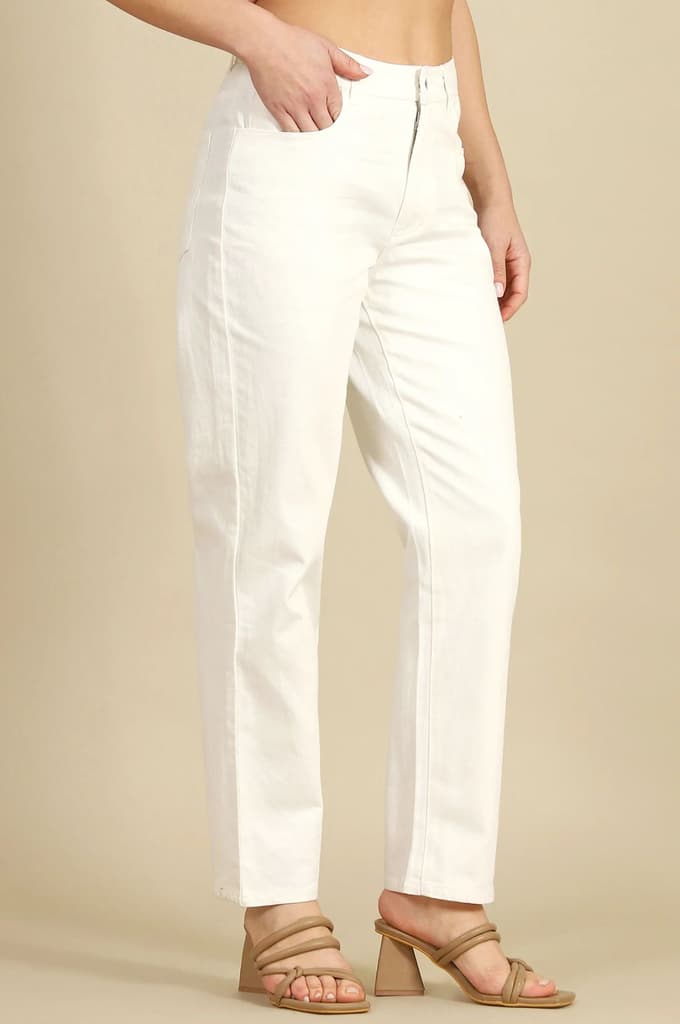 White Solid Straight Fit Cotton Pants With Button Closure — photo 5