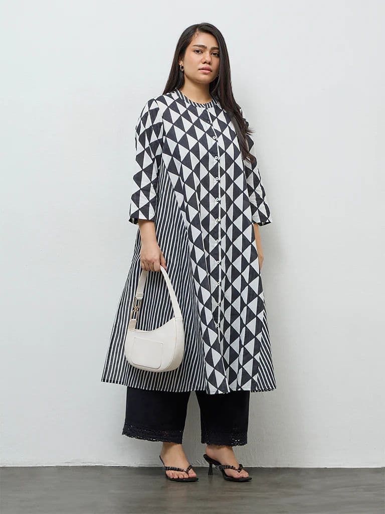 Diza Black Geometric Printed Cotton A-Line Kurta — photo 2