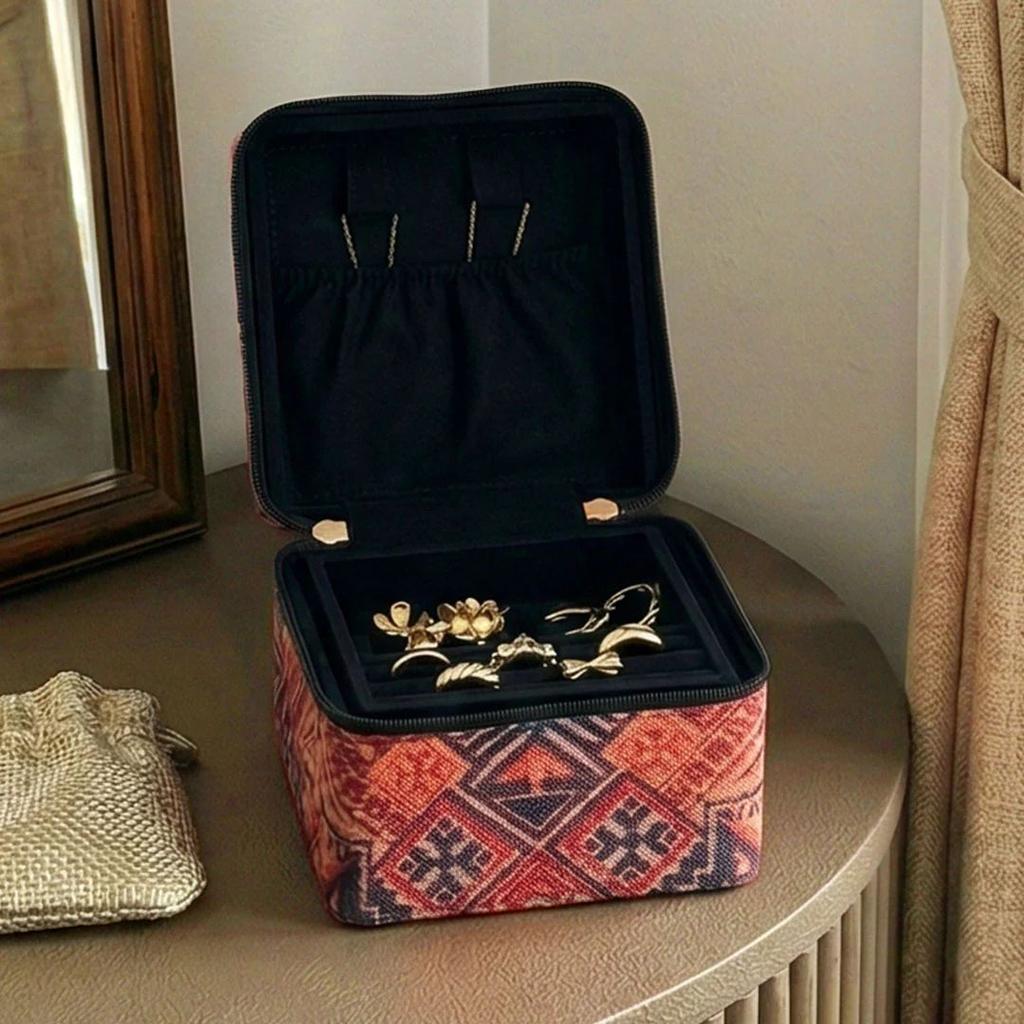 Patan Patola Noor Jewellery Box — photo 2