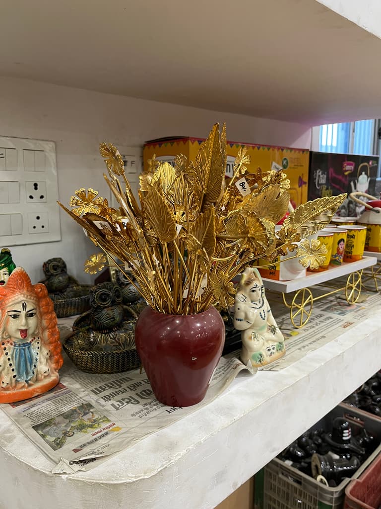Gold Leaf Flower Arrangement | Home Decor | Gold Leaf | Gold