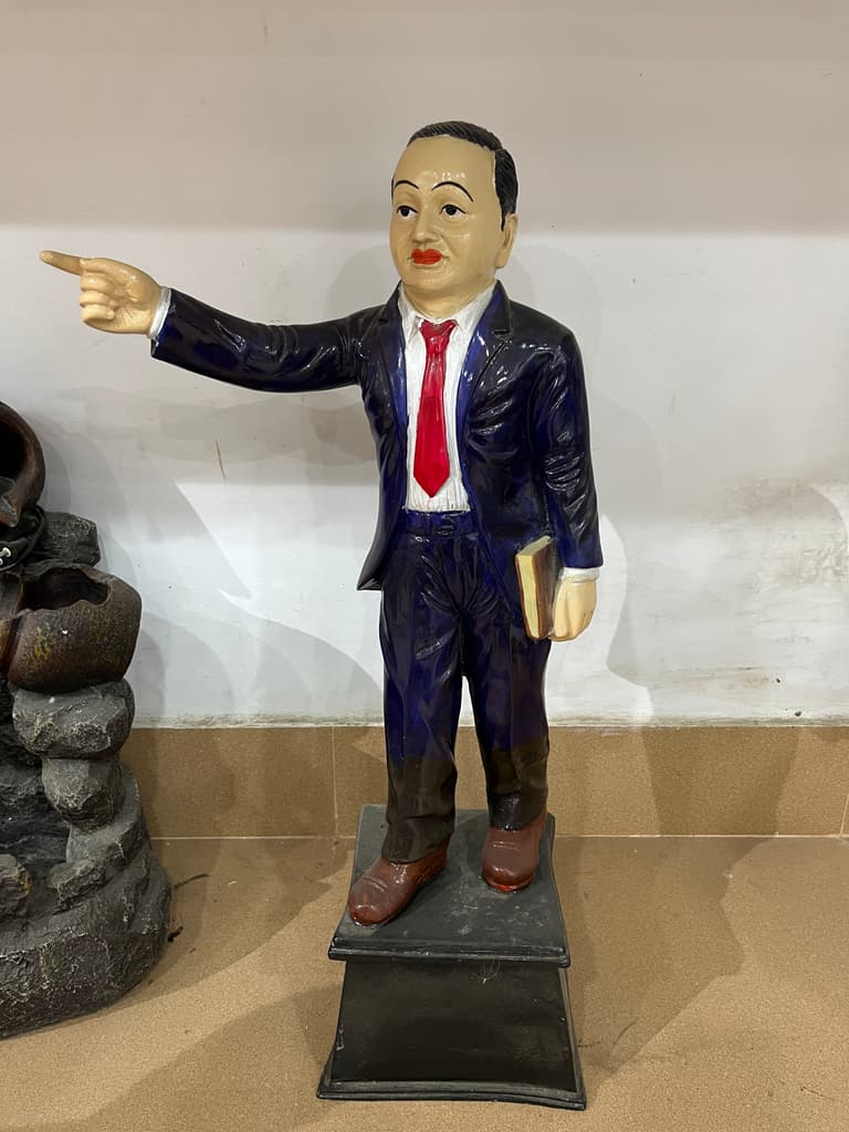 Mannequin in Suit | Statue | Plastic | Blue