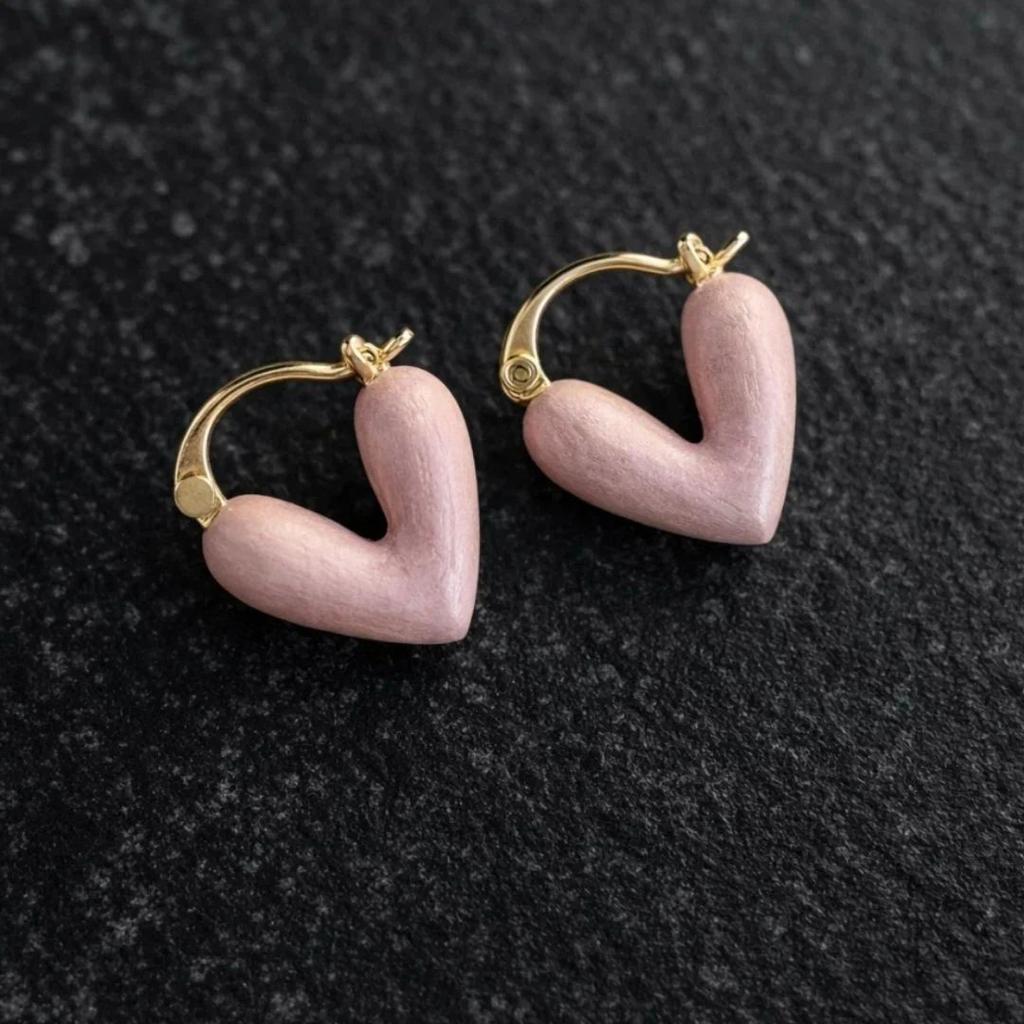 Cherished Hearts - Glowing Heart Stud Earrings — photo 5