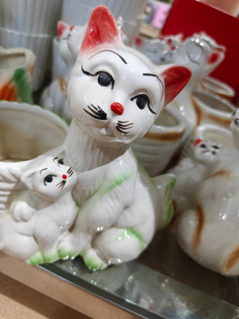 Cat Figurine | Ceramic | White | Green