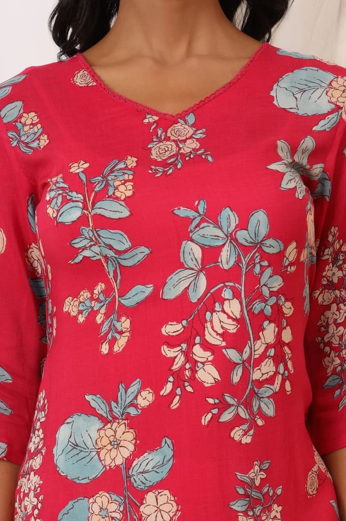Pink Floral Printed Modal Straight Kurta — photo 4