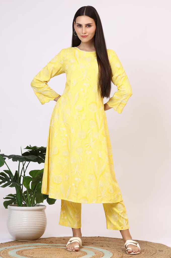 Yellow Floral Printed Rayon A-line Kurta and Pants Set — photo 2