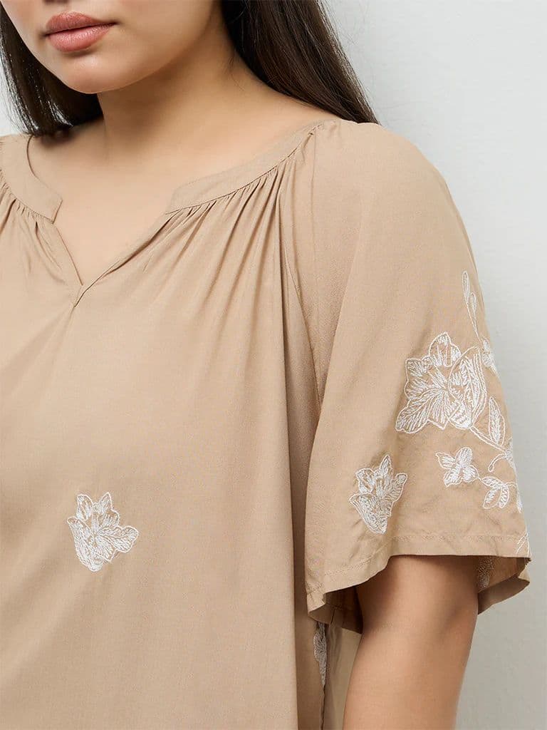 Gia Beige Floral Embroidered Top — photo 3