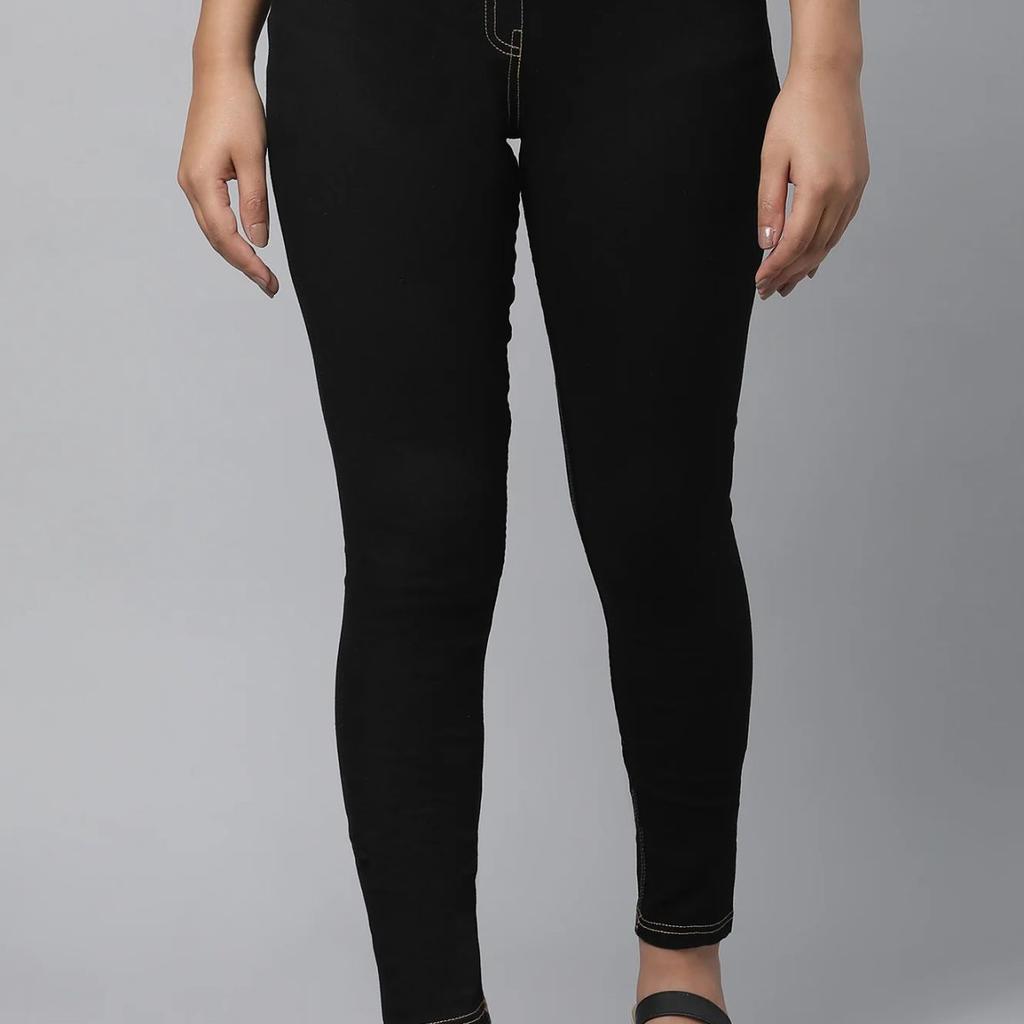 Black Solid Skinny Fit Denim Jeggings With Elasticated Waist