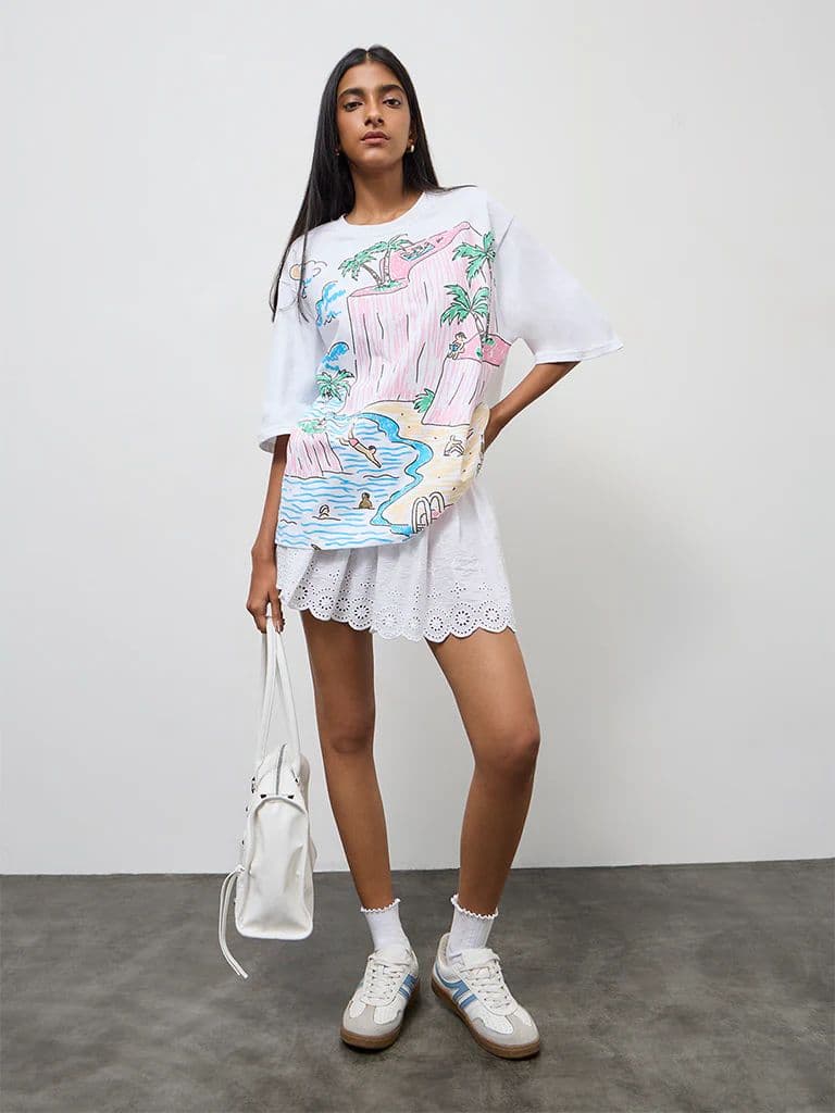 Nuon White Bali-Inspired Oversized Cotton T-Shirt — photo 2