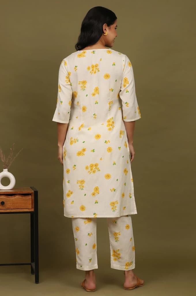 Off-White Floral Printed Rayon Flax Straight Kurta and Pants Co-ord Set — photo 6