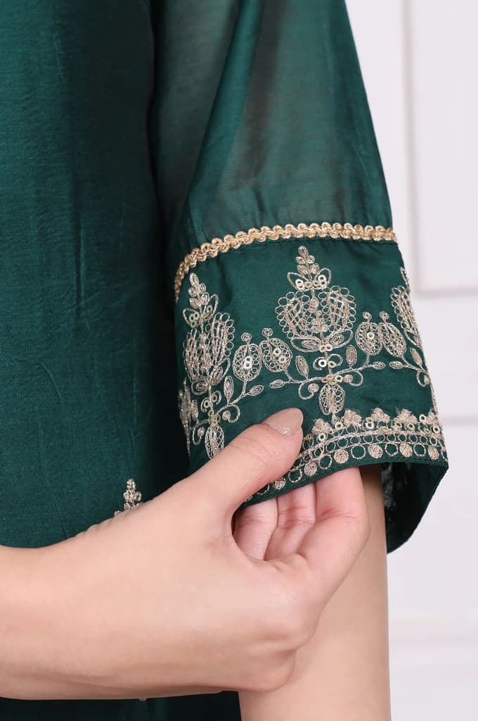 Green Embroidered Straight Kurta — photo 7