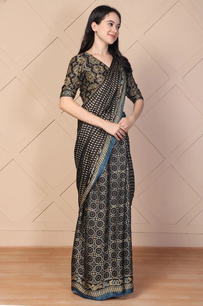 Black Tassels Saree with Unstitched Blouse — photo 6