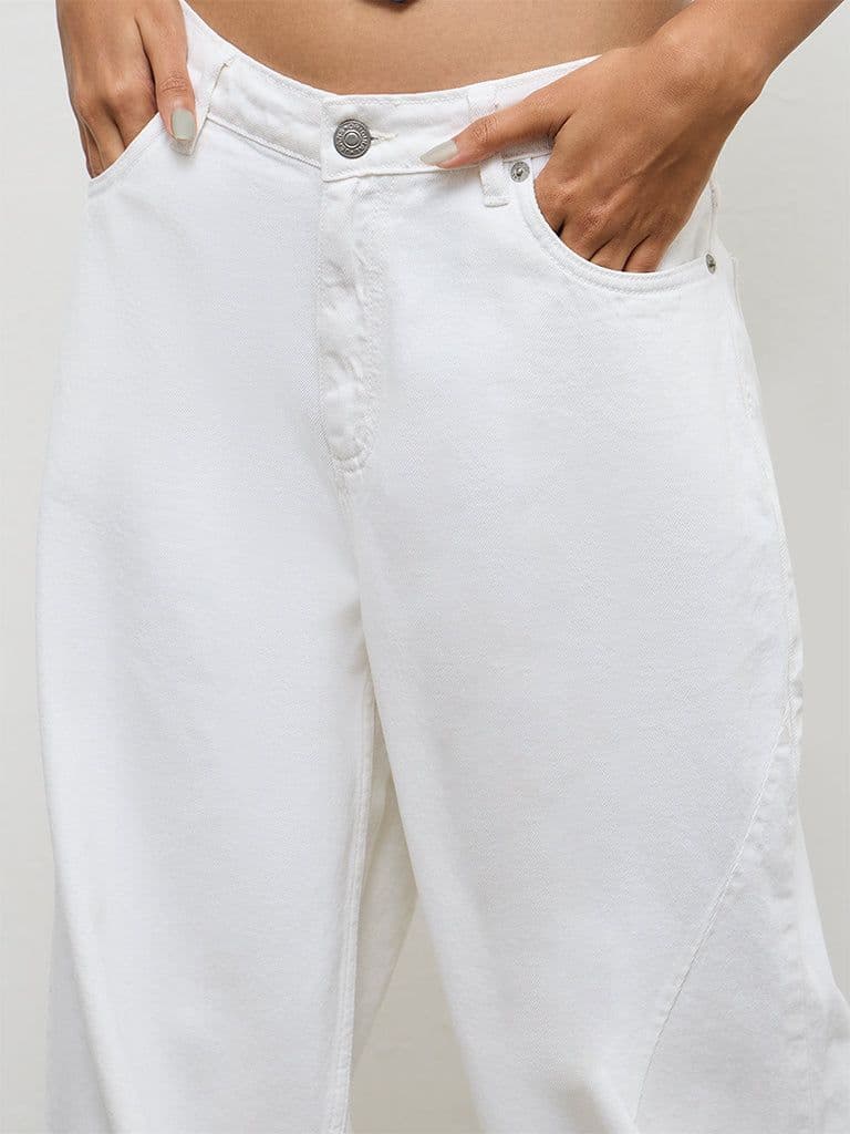 Nuon White Straight-Fit High-Rise Jeans — photo 3