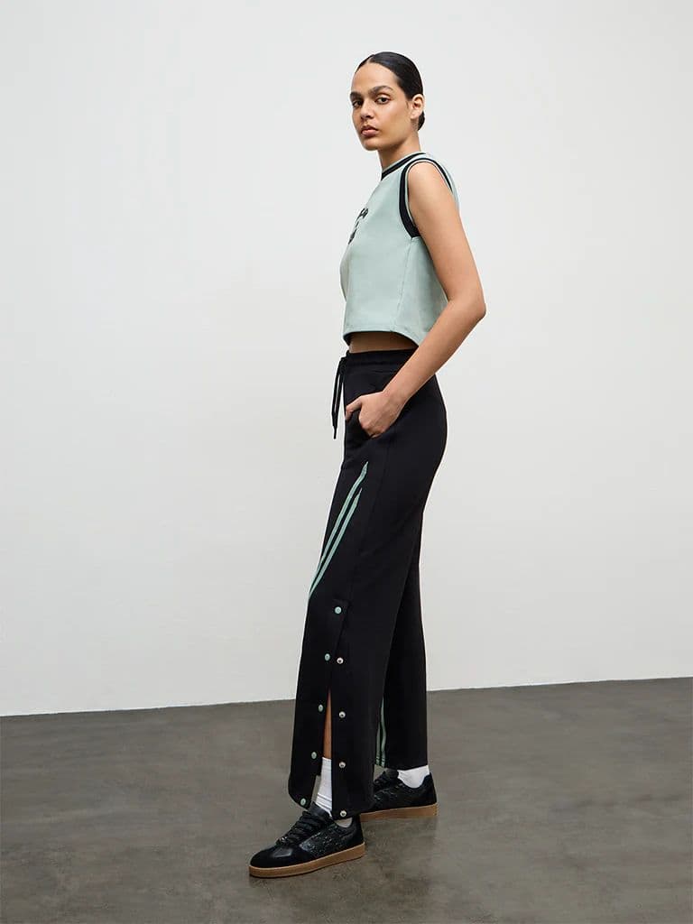 Nuoflexx Black Button-Detailed High-Rise Pants — photo 2